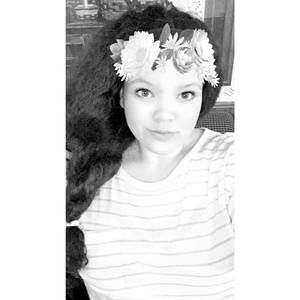 Meet your Posher, Raquel